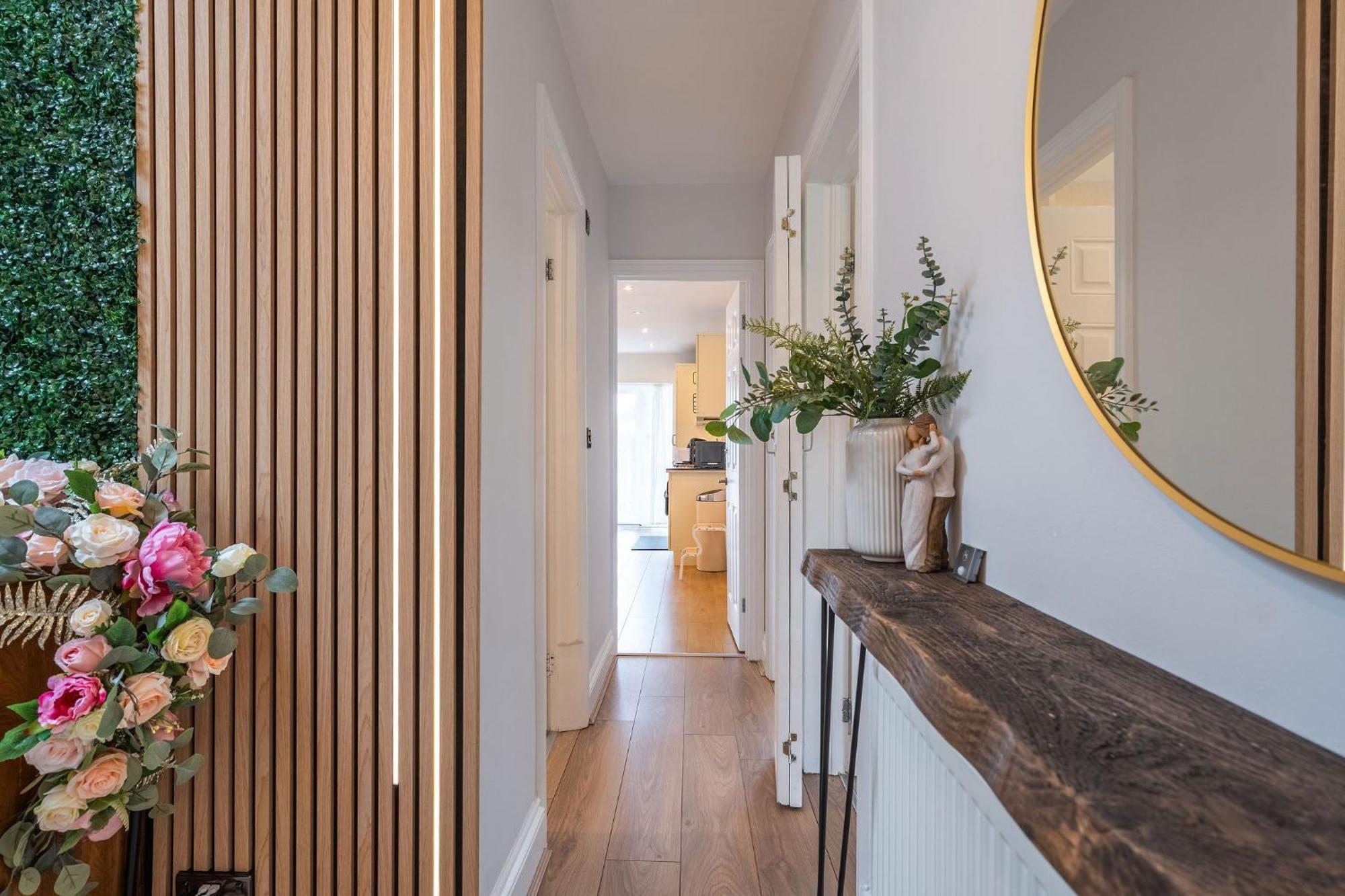 Nature Inspired Bungalow With 3 Rooms - 10 Mins From Manchester Airport Timperley Exteriér fotografie